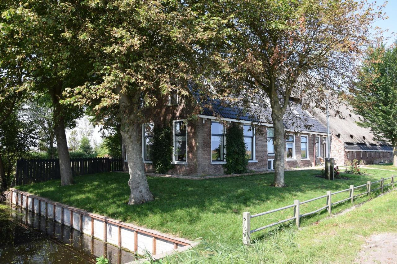 De Hocht Bed and Breakfast Nes  Exteriör bild